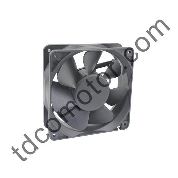 Ball ကိုဝက်ဝံပါ ၀ င်သည့် DC Axial ဝါသနာရှင် 120x120x38 YZ-12038D လက်တို